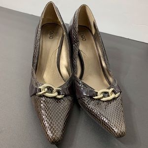 EUC‎ Cato Snakeskin Heels With Gold Buckle Detail